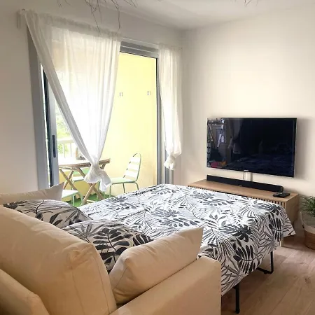 Appartement De La Pinède A La Vue